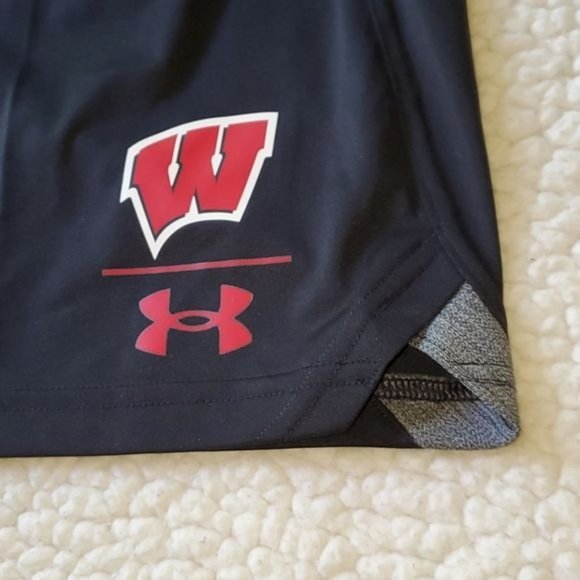 Under Armour Collegiate Wisconsin Badger Heatgear Loose Sz XXL Athletic Shorts - Picture 4 of 12